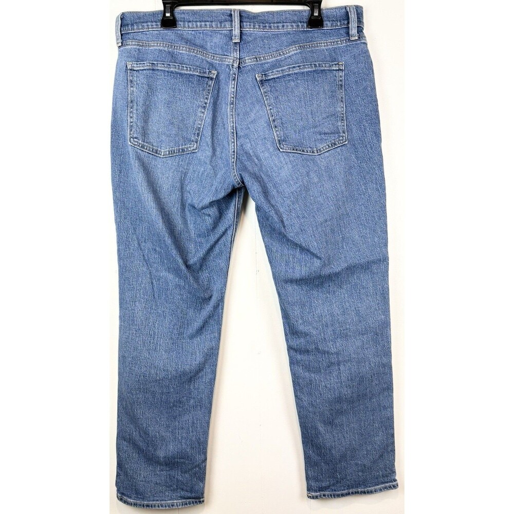 Old Navy Women's Jeans Mid Rise Wow Boyfriend denim Medium Wash Size 12 Petite - Picture 2 of 9